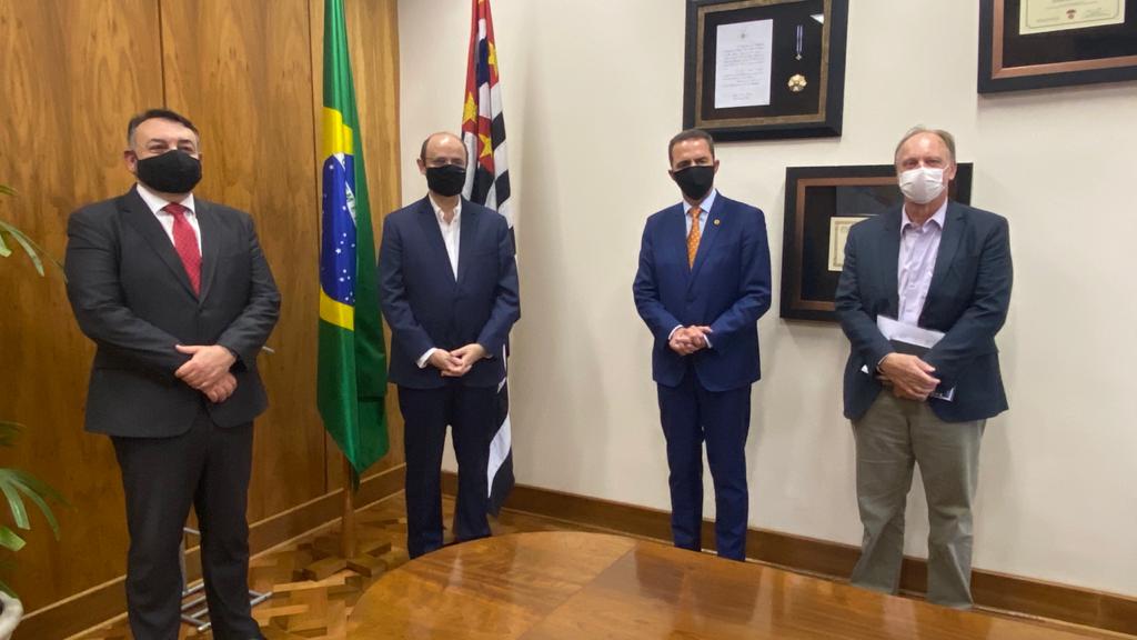 DEPUTADO ITAMAR BORGES VISITA ETEC PHILADELPHO GOUVÊA NETTO E